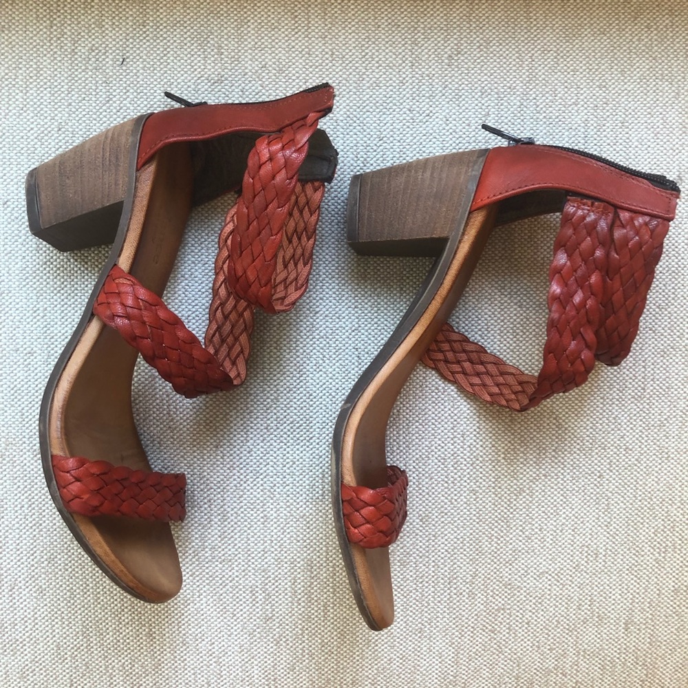 Sundance Catalog Bonaire Heeled Sandal